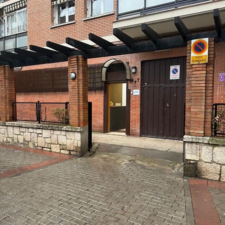 Hostel Puerta Del Angel Madryt Zewnętrze zdjęcie