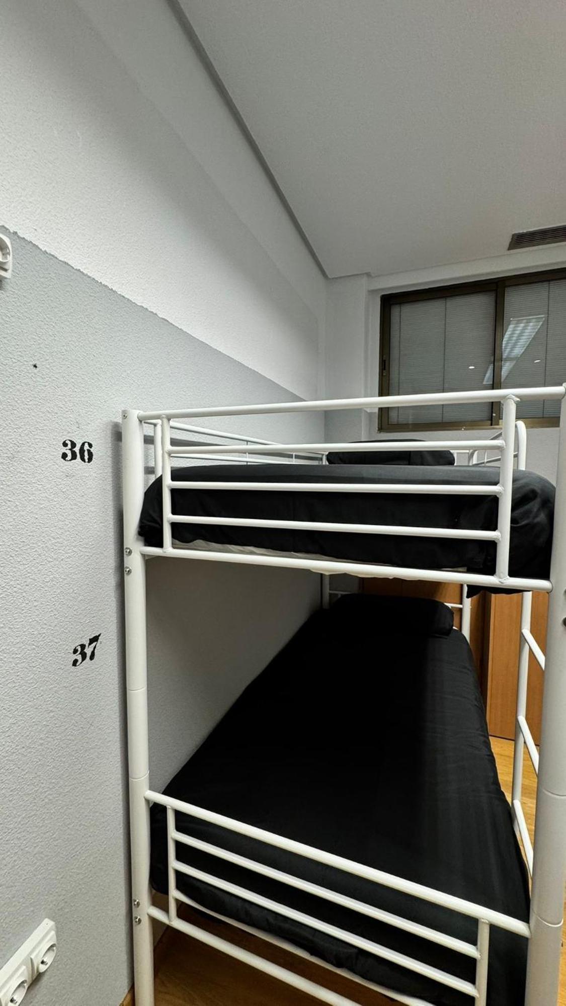 Hostel Puerta Del Angel Madryt Zewnętrze zdjęcie