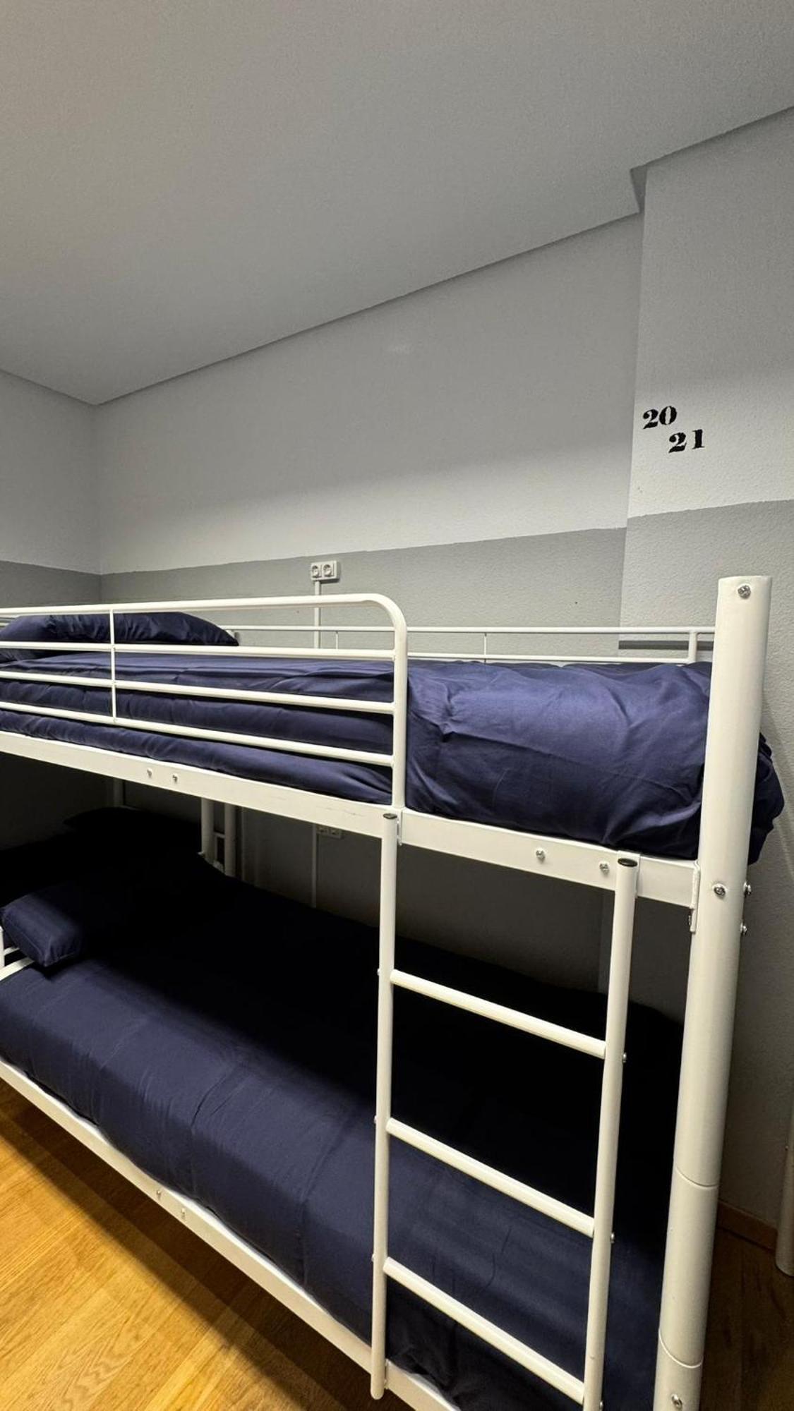 Hostel Puerta Del Angel Madryt Zewnętrze zdjęcie
