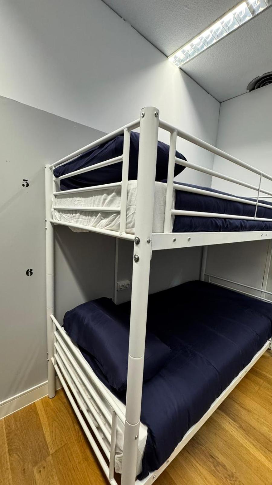 Hostel Puerta Del Angel Madryt Zewnętrze zdjęcie