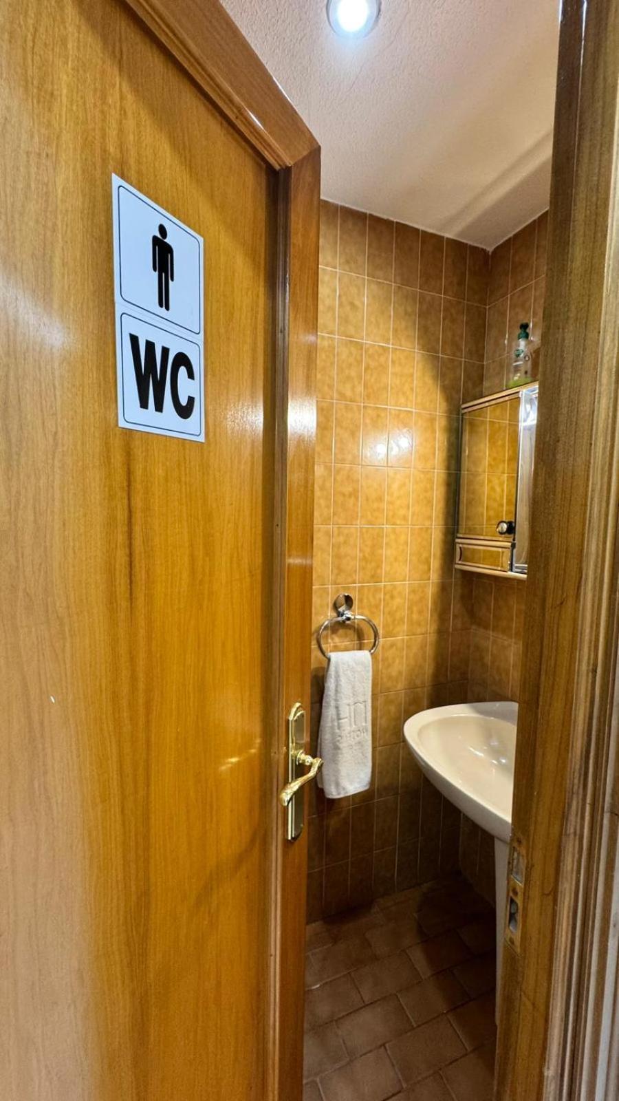 Hostel Puerta Del Angel Madryt Zewnętrze zdjęcie
