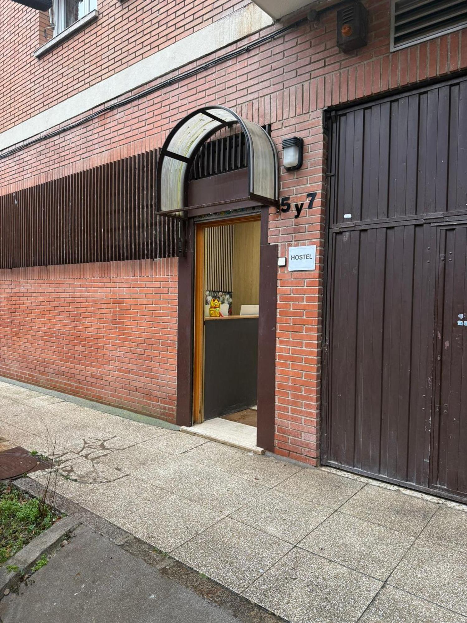 Hostel Puerta Del Angel Madryt Zewnętrze zdjęcie